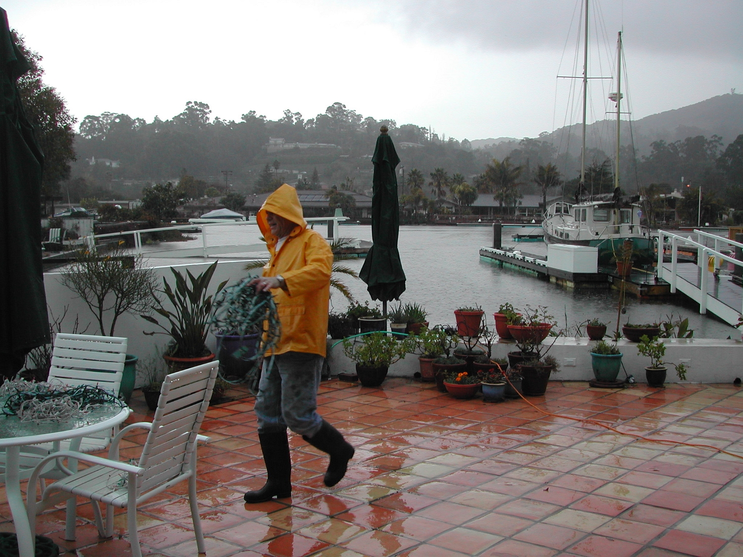 Flood-Day-2.2005-01-09 020